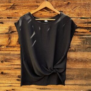 GILLI | NWT Elegant Black Women's Top S